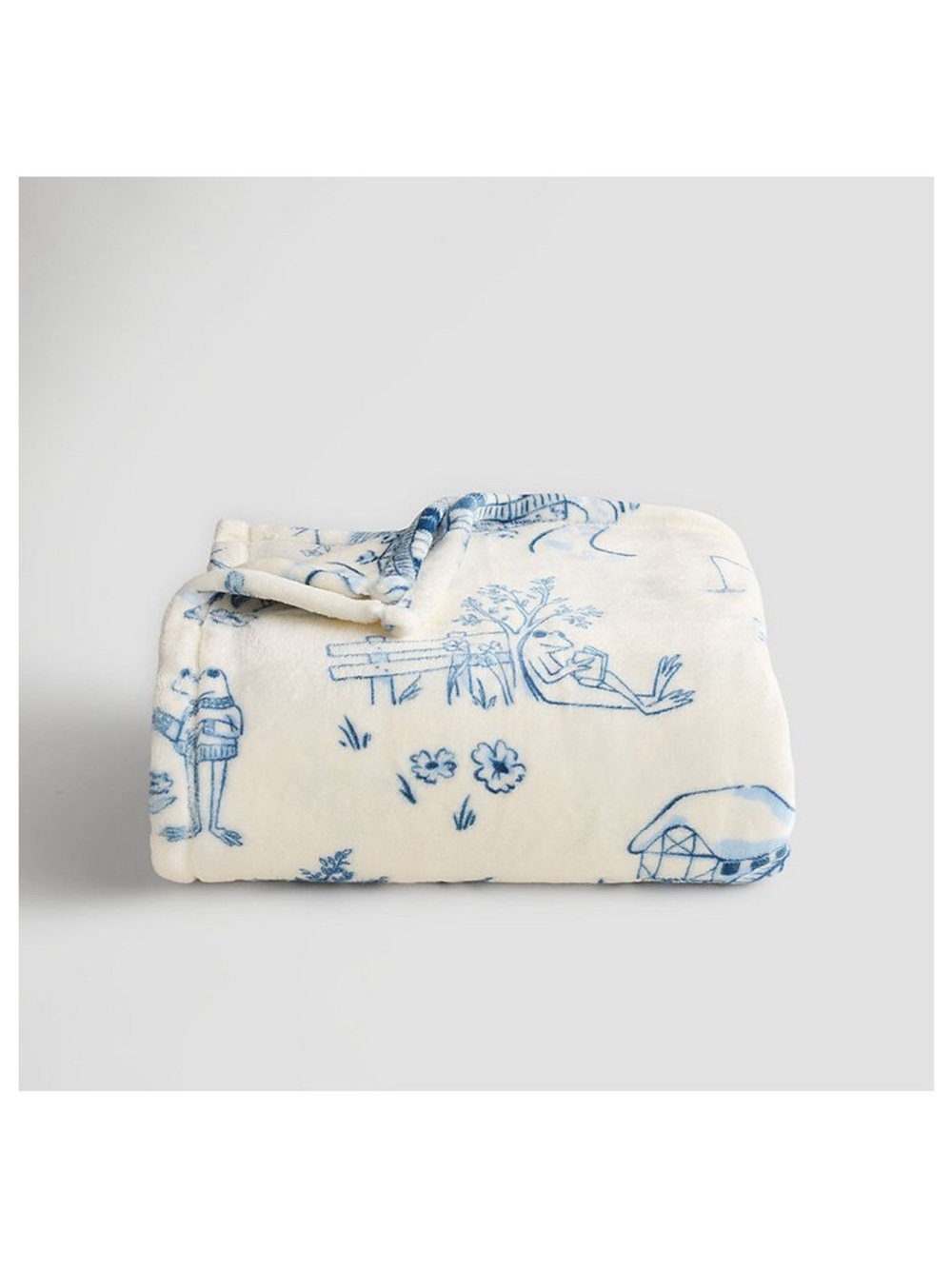 The Big Frog Toile Print Fleece Throw on Cream